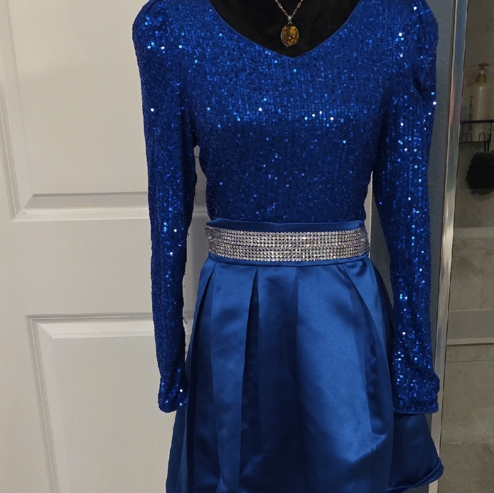 Elegant Blue Sequin Prom Dress